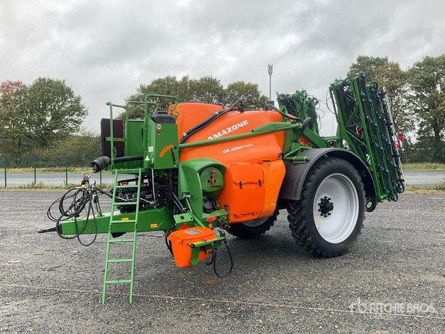 2019 Amazone UX 4200 Special 27 m Pull-Type Sprayer - رشاش مسحوب: صورة 1 2019 Amazone UX 4200 Special 27 m Pull-Type Sprayer - رشاش مسحوب: صورة 1