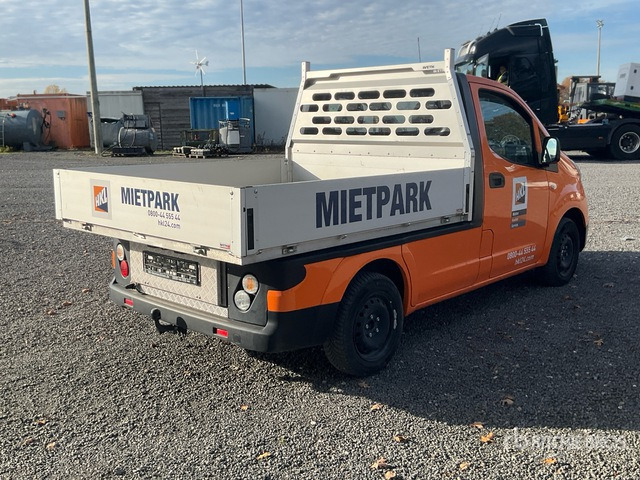 2021 Nissan e-NV200 4x2 Electric Flatbed Truck - شاحنات مسطحة: صورة 5 2021 Nissan e-NV200 4x2 Electric Flatbed Truck - شاحنات مسطحة: صورة 5