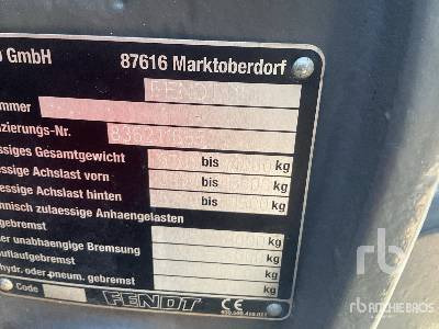 FENDT 828 VARIO SCR P Plus - جرار: صورة 5 FENDT 828 VARIO SCR P Plus - جرار: صورة 5
