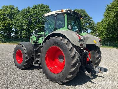 FENDT 828 VARIO SCR P Plus - جرار: صورة 2 FENDT 828 VARIO SCR P Plus - جرار: صورة 2