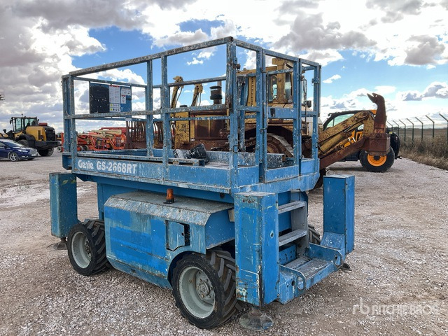 2006 Genie GS2668RT Telescopic Boom Lift - مرفاع مقصي: صورة 2 2006 Genie GS2668RT Telescopic Boom Lift - مرفاع مقصي: صورة 2