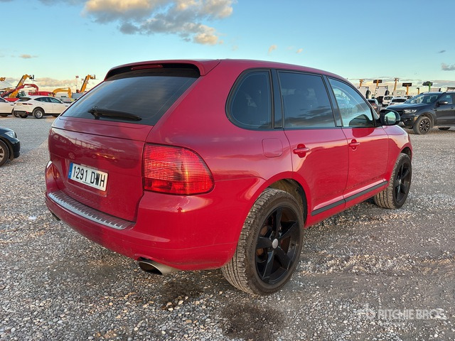 2006 Porsche Cayenne SUV - سيارة دفع رباعي: صورة 4 2006 Porsche Cayenne SUV - سيارة دفع رباعي: صورة 4