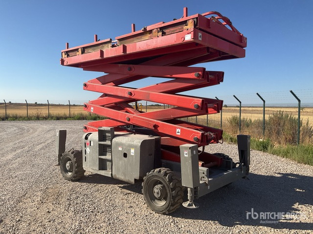2007 Haulotte H15SX 4x4 Diesel Scissor Lift - مرفاع مقصي: صورة 4 2007 Haulotte H15SX 4x4 Diesel Scissor Lift - مرفاع مقصي: صورة 4