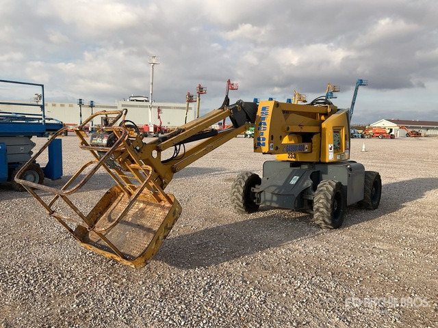 2007 Haulotte HA12PX 4WD Diesel Articulating Boom Lift - مرفاع مفصلي: صورة 3 2007 Haulotte HA12PX 4WD Diesel Articulating Boom Lift - مرفاع مفصلي: صورة 3