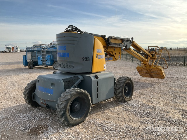 2007 Haulotte HA12PX 4WD Diesel Articulating Boom Lift - مرفاع مفصلي: صورة 1 2007 Haulotte HA12PX 4WD Diesel Articulating Boom Lift - مرفاع مفصلي: صورة 1
