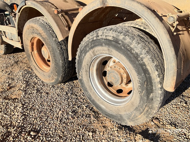 2007 Renault Kerax 410.42 8x4 Twin-Steer Tri/A Dump Truck - شاحنة قلاب: صورة 5 2007 Renault Kerax 410.42 8x4 Twin-Steer Tri/A Dump Truck - شاحنة قلاب: صورة 5