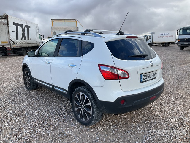 2011 Nissan Qashqai SUV - سيارة دفع رباعي: صورة 2 2011 Nissan Qashqai SUV - سيارة دفع رباعي: صورة 2