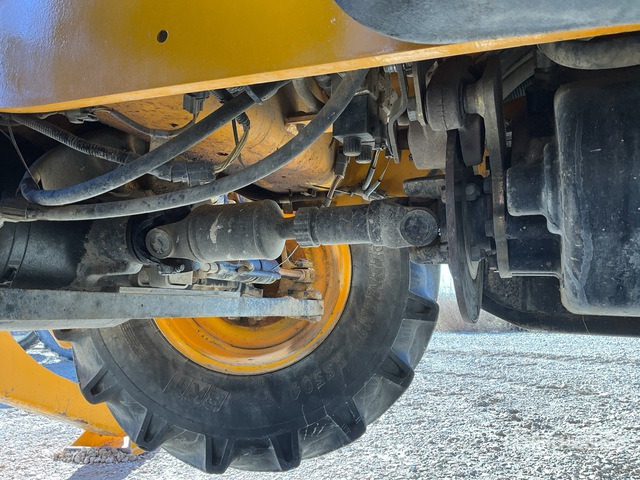 2015 JCB 540-170 Telehandler - آلة رفع ونقل تلسكوبية: صورة 4 2015 JCB 540-170 Telehandler - آلة رفع ونقل تلسكوبية: صورة 4