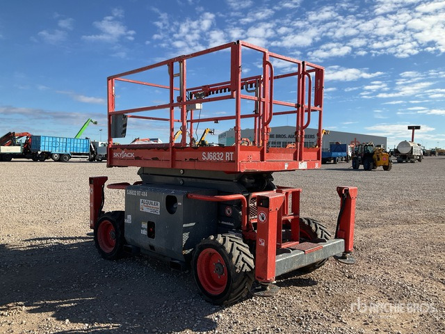 2018 Skijack SJ6832RT 4x4 Diesel Scissor Lift - مرفاع مقصي: صورة 3 2018 Skijack SJ6832RT 4x4 Diesel Scissor Lift - مرفاع مقصي: صورة 3