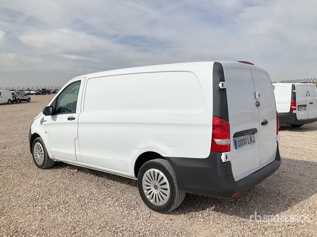 2019 Mercedes-Benz eVito Electric Cargo Van - فان: صورة 4 2019 Mercedes-Benz eVito Electric Cargo Van - فان: صورة 4