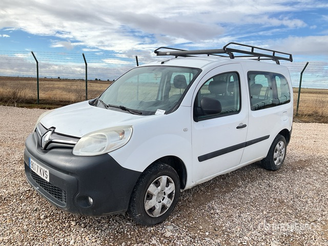 2019 Renault Kangoo Combi Passenger Van - حافلة صغيرة, ميكروباص: صورة 1 2019 Renault Kangoo Combi Passenger Van - حافلة صغيرة, ميكروباص: صورة 1