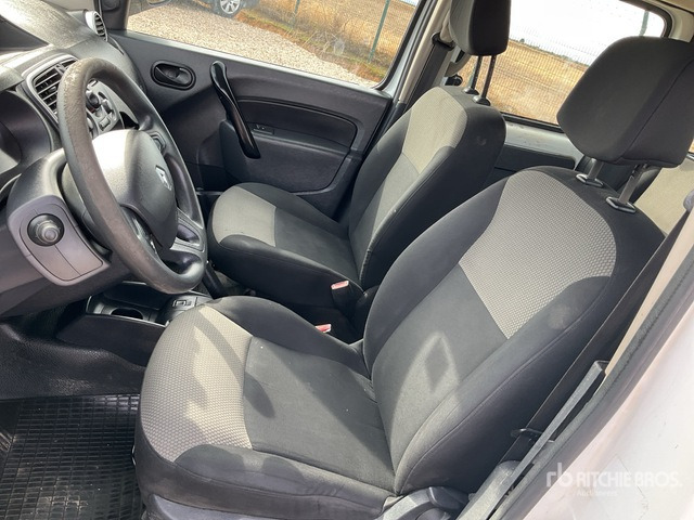 2019 Renault Kangoo Combi Passenger Van - حافلة صغيرة, ميكروباص: صورة 4 2019 Renault Kangoo Combi Passenger Van - حافلة صغيرة, ميكروباص: صورة 4