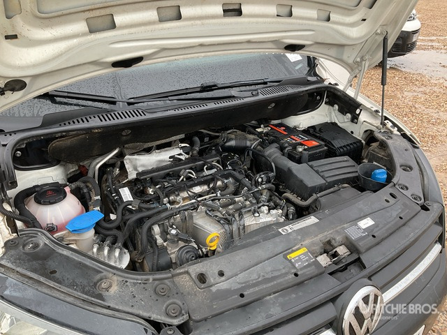 2019 Volkswagen Caddy Cargo Van - شاحنة توصيل مغلقة: صورة 3 2019 Volkswagen Caddy Cargo Van - شاحنة توصيل مغلقة: صورة 3