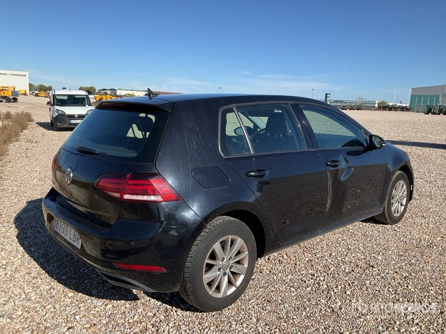 2019 Volkswagen Golf 7 Automobile - سيارة: صورة 3 2019 Volkswagen Golf 7 Automobile - سيارة: صورة 3