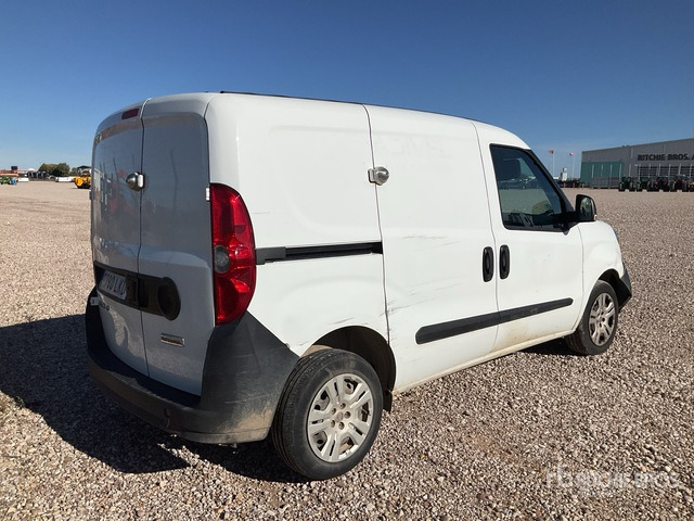 2020 Fiat Doblo Cargo Van - شاحنة توصيل مغلقة: صورة 4 2020 Fiat Doblo Cargo Van - شاحنة توصيل مغلقة: صورة 4