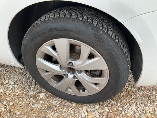 2021 Citroen C4 Grand Spacetourer Automobile - سيارة: صورة 4 2021 Citroen C4 Grand Spacetourer Automobile - سيارة: صورة 4