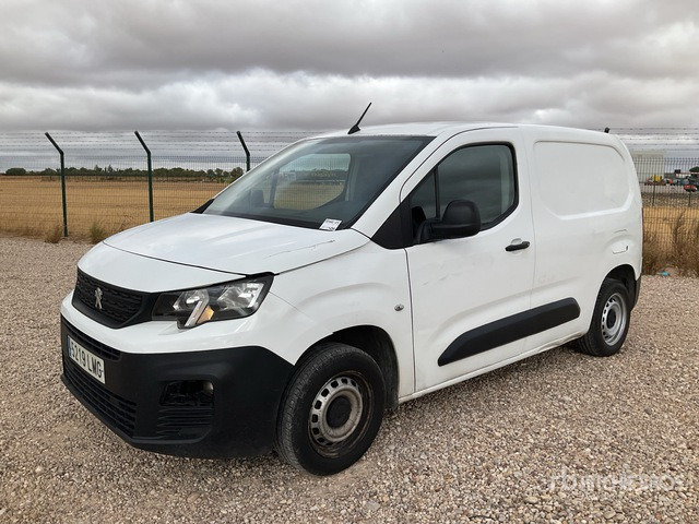 2021 Peugeot Partner Cargo Van - شاحنة توصيل مغلقة: صورة 1 2021 Peugeot Partner Cargo Van - شاحنة توصيل مغلقة: صورة 1