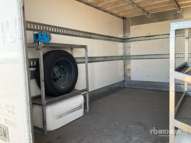 2021 Renault Master 4x2 Van Truck - شاحنة صندوقية: صورة 4 2021 Renault Master 4x2 Van Truck - شاحنة صندوقية: صورة 4