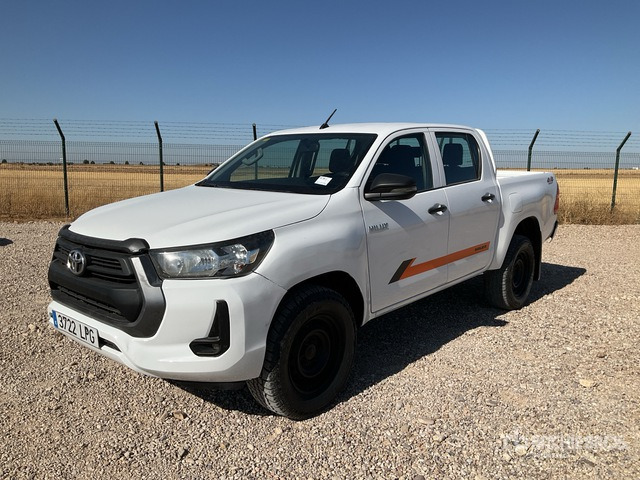 2021 Toyota Hilux 4x4 Crew Cab Pickup - شاحنة البيك أب: صورة 2 2021 Toyota Hilux 4x4 Crew Cab Pickup - شاحنة البيك أب: صورة 2