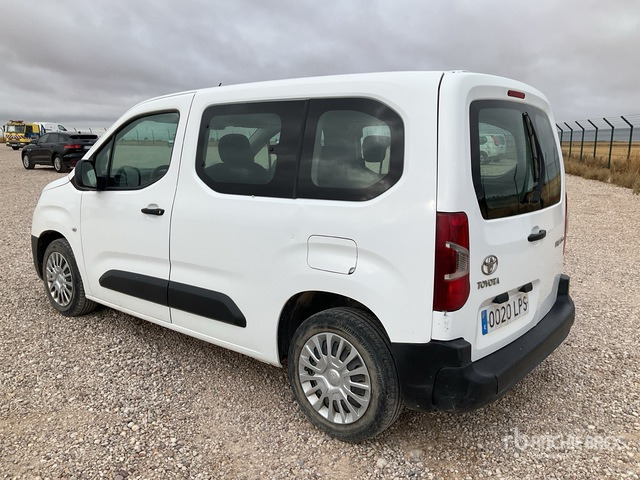 2021 Toyota Proace Passenger Van - حافلة صغيرة, ميكروباص: صورة 3 2021 Toyota Proace Passenger Van - حافلة صغيرة, ميكروباص: صورة 3