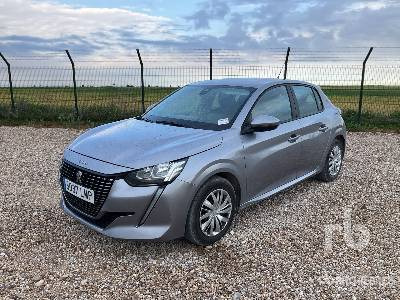 PEUGEOT 208 - سيارة: صورة 1 PEUGEOT 208 - سيارة: صورة 1