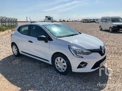 RENAULT CLIO - سيارة: صورة 4 RENAULT CLIO - سيارة: صورة 4