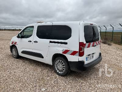 TOYOTA PROACE CITY VER 5 - سيارة: صورة 2 TOYOTA PROACE CITY VER 5 - سيارة: صورة 2
