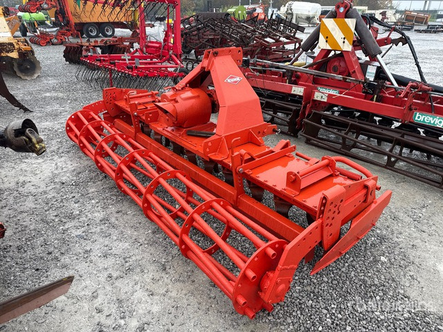 1989 Kuhn HR301M Harrow - مسفلة تمهيد التربة: صورة 1 1989 Kuhn HR301M Harrow - مسفلة تمهيد التربة: صورة 1