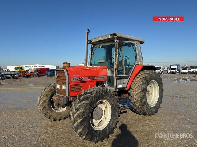 1995 Massey Ferguson 3070 (Inoperable) 4WD Tractor - جرار: صورة 1 1995 Massey Ferguson 3070 (Inoperable) 4WD Tractor - جرار: صورة 1
