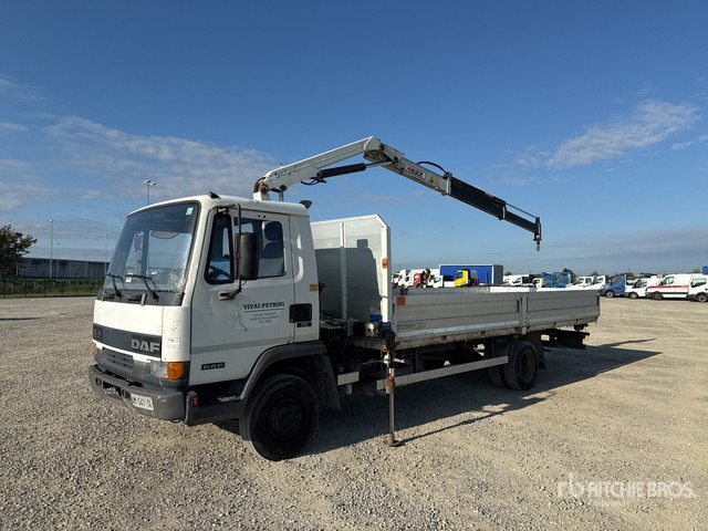 1996 DAF 150E2 PM 4622 2000 kg on 4x2 Flatbed Truck with Crane - شاحنات مسطحة, شاحنة كرين: صورة 1 1996 DAF 150E2 PM 4622 2000 kg on 4x2 Flatbed Truck with Crane - شاحنات مسطحة, شاحنة كرين: صورة 1