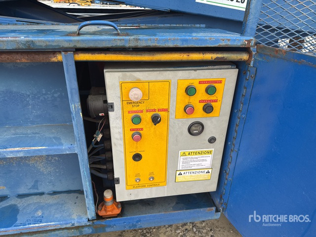 1998 UpRight LX50 Scissor Lift - مرفاع مقصي: صورة 5 1998 UpRight LX50 Scissor Lift - مرفاع مقصي: صورة 5