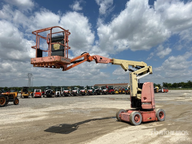 1999 JLG E300 AJP Articulating Boom Lift - مرفاع مفصلي: صورة 2 1999 JLG E300 AJP Articulating Boom Lift - مرفاع مفصلي: صورة 2