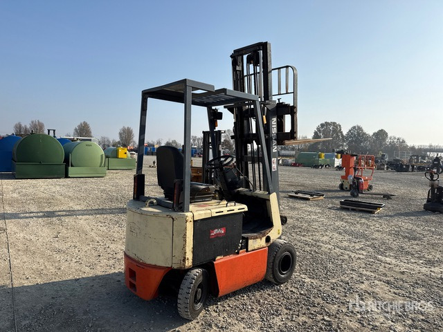 1999 Nissan FP01L15U Electric Forklift - رافعة شوكية كهربائية: صورة 3 1999 Nissan FP01L15U Electric Forklift - رافعة شوكية كهربائية: صورة 3