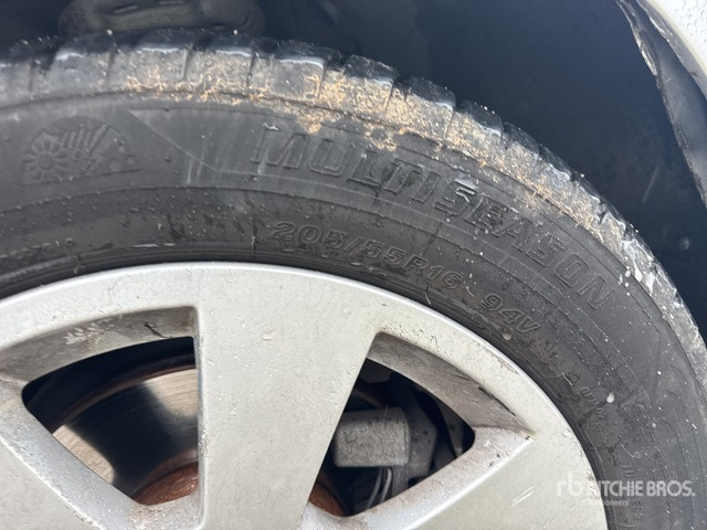 2004 Audi A3 Automobile - سيارة: صورة 5 2004 Audi A3 Automobile - سيارة: صورة 5