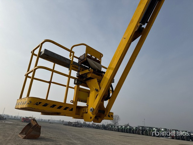 2004 Haulotte HA26PX Diesel Articulating Boom Lift - مرفاع مفصلي: صورة 4 2004 Haulotte HA26PX Diesel Articulating Boom Lift - مرفاع مفصلي: صورة 4