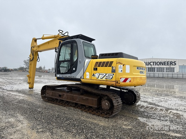 2006 New Holland E175 Tracked Excavator - حفار زاحف: صورة 3 2006 New Holland E175 Tracked Excavator - حفار زاحف: صورة 3
