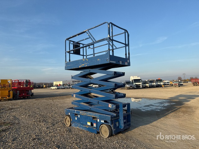 2008 Haulotte Compact12 Electric Scissor Lift - مرفاع مقصي: صورة 3 2008 Haulotte Compact12 Electric Scissor Lift - مرفاع مقصي: صورة 3