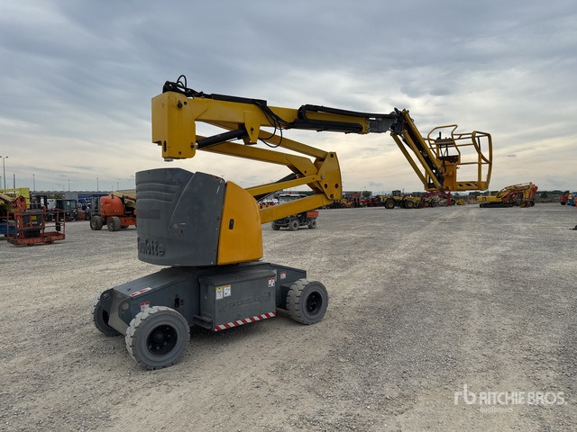 2008 Haulotte HA15IP Electric Articulating Boom Lift - مرفاع مفصلي: صورة 3 2008 Haulotte HA15IP Electric Articulating Boom Lift - مرفاع مفصلي: صورة 3