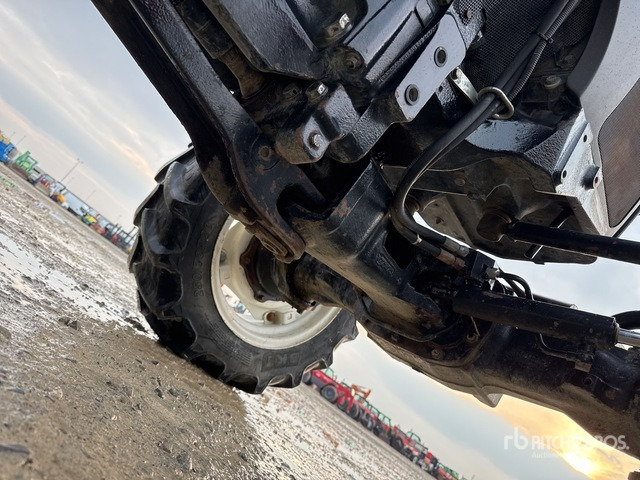 2009 New Holland T4050F 4WD Tractor - جرار: صورة 5 2009 New Holland T4050F 4WD Tractor - جرار: صورة 5