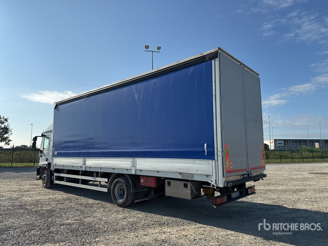 2011 Iveco Eurocargo 160E28 4x2 Curtain Side Truck - شاحنة ذات ستائر جانبية: صورة 3 2011 Iveco Eurocargo 160E28 4x2 Curtain Side Truck - شاحنة ذات ستائر جانبية: صورة 3