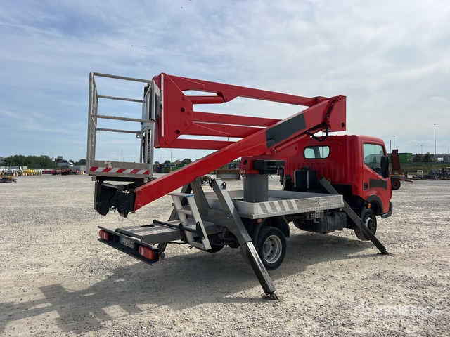 2011 Renault Maxity 2011 Socage DA320 20 m on Bucket Truck - منصة محمولة مثبتة على الشاحنة: صورة 4 2011 Renault Maxity 2011 Socage DA320 20 m on Bucket Truck - منصة محمولة مثبتة على الشاحنة: صورة 4