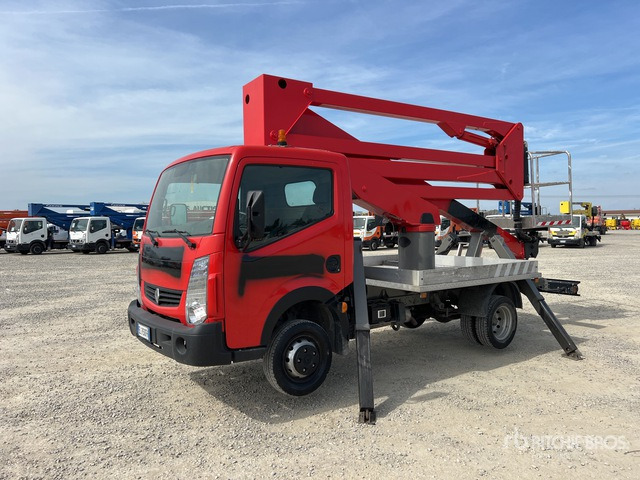 2011 Renault Maxity 2011 Socage DA320 20 m on Bucket Truck - منصة محمولة مثبتة على الشاحنة: صورة 2 2011 Renault Maxity 2011 Socage DA320 20 m on Bucket Truck - منصة محمولة مثبتة على الشاحنة: صورة 2