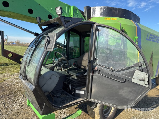 عربة خلط الأعلاف 2013 Faresin Leader 220 TMRV52 Self-Propelled Feed Wagon: صورة 6