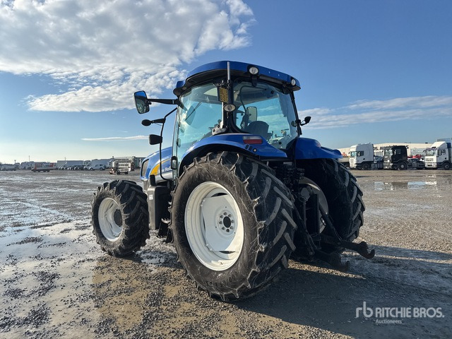 2013 New Holland T6030 4WD Tractor - جرار: صورة 2 2013 New Holland T6030 4WD Tractor - جرار: صورة 2