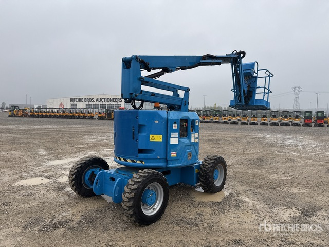 2014 Genie Z-34/22 Diesel Articulating Boom Lift - مرفاع مفصلي: صورة 4 2014 Genie Z-34/22 Diesel Articulating Boom Lift - مرفاع مفصلي: صورة 4