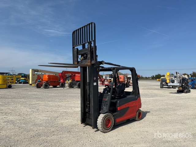 2014 Linde E30L-01 3000 kg Electric Forklift - رافعة شوكية كهربائية: صورة 1 2014 Linde E30L-01 3000 kg Electric Forklift - رافعة شوكية كهربائية: صورة 1