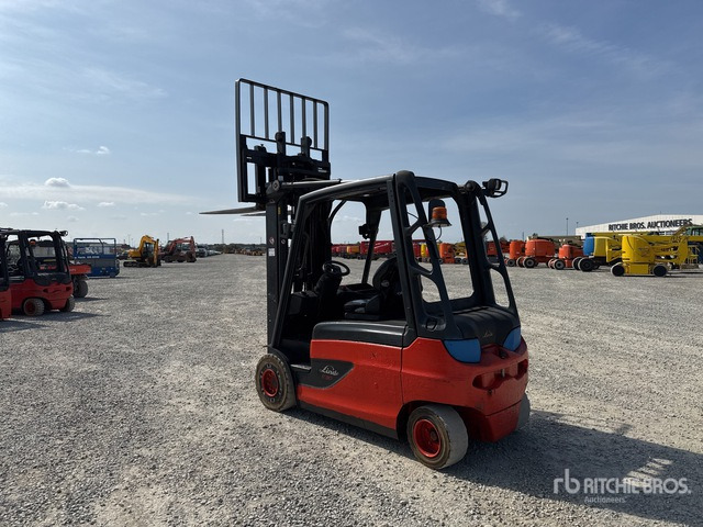2014 Linde E30L-01 3000 kg Electric Forklift - رافعة شوكية كهربائية: صورة 4 2014 Linde E30L-01 3000 kg Electric Forklift - رافعة شوكية كهربائية: صورة 4