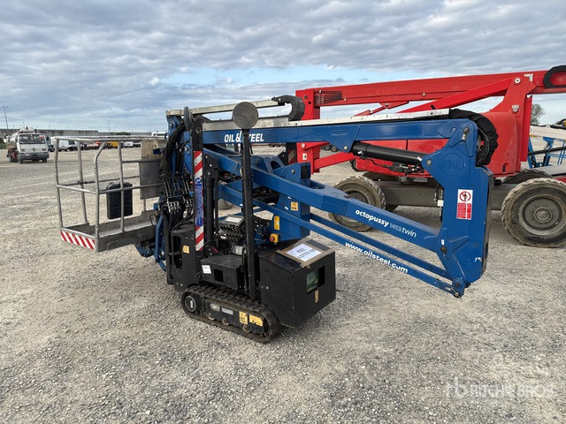 2014 Oil & Steel Octopussy 14-12 Twin Crawler (Inoperable) Articulating Boom Lift - سبايدر لفت: صورة 3 2014 Oil & Steel Octopussy 14-12 Twin Crawler (Inoperable) Articulating Boom Lift - سبايدر لفت: صورة 3