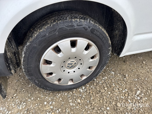 2014 Volkswagen Transporter Ambulance - آلات أخرى: صورة 5 2014 Volkswagen Transporter Ambulance - آلات أخرى: صورة 5