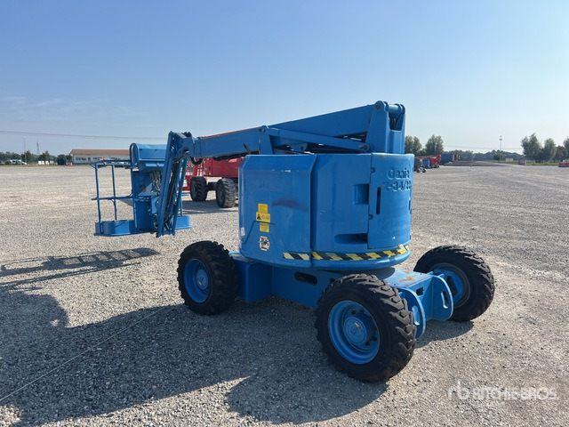 2015 Genie Z-34/22 (Inoperable) Articulating Boom Lift - مرفاع مفصلي: صورة 3 2015 Genie Z-34/22 (Inoperable) Articulating Boom Lift - مرفاع مفصلي: صورة 3